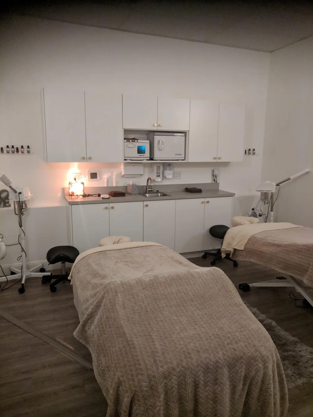 One of the spa’s spacious couple’s rooms.