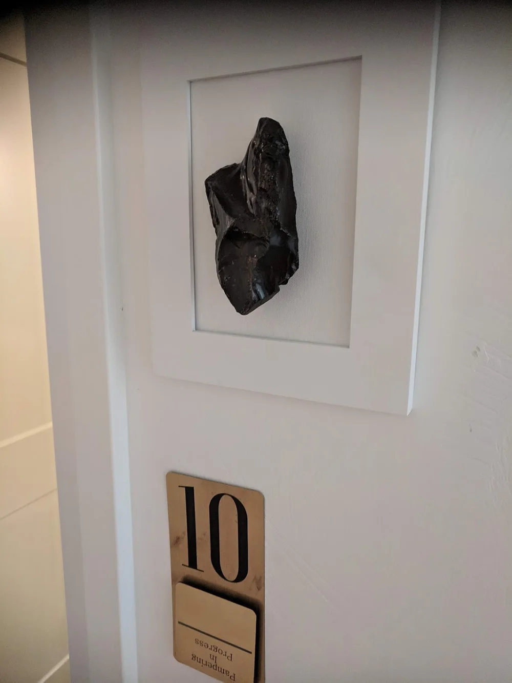 Beautiful rocks from the region adorn the outside of the spa’s treatment rooms.