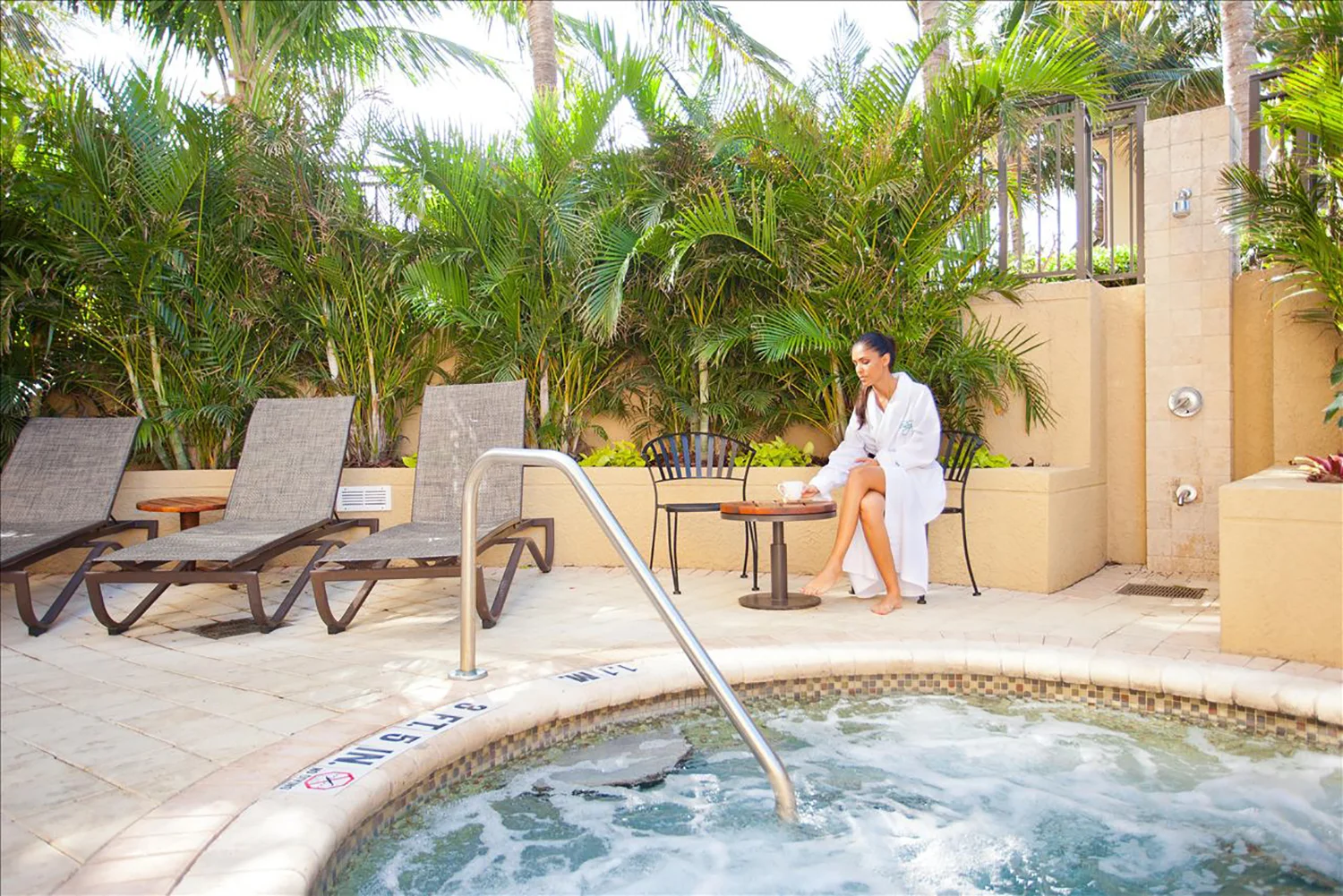 The outdoor Jacuzzi.