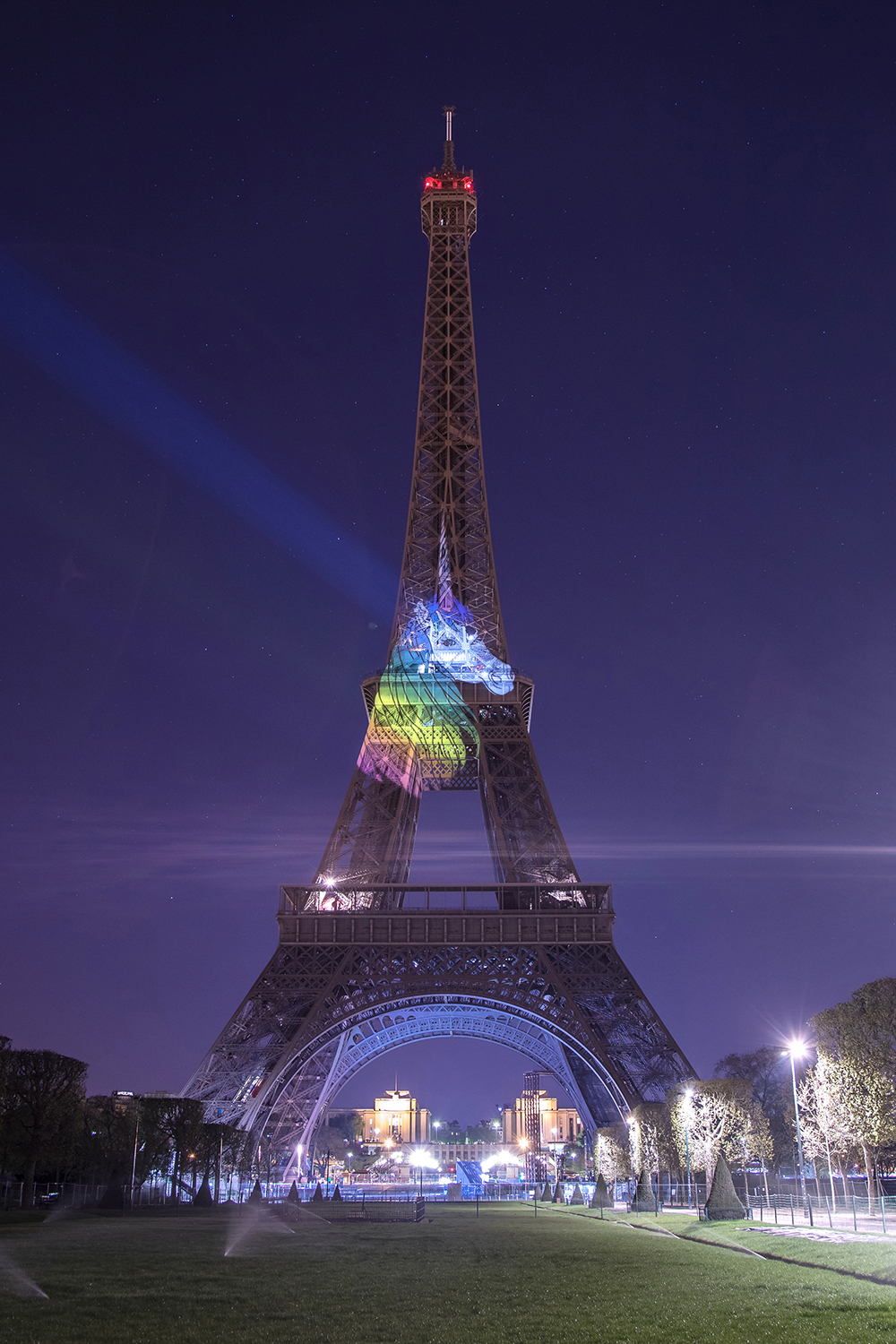 Merci Handy and French Artist John Hamon Transform Eiffel Tower into a Unicorn