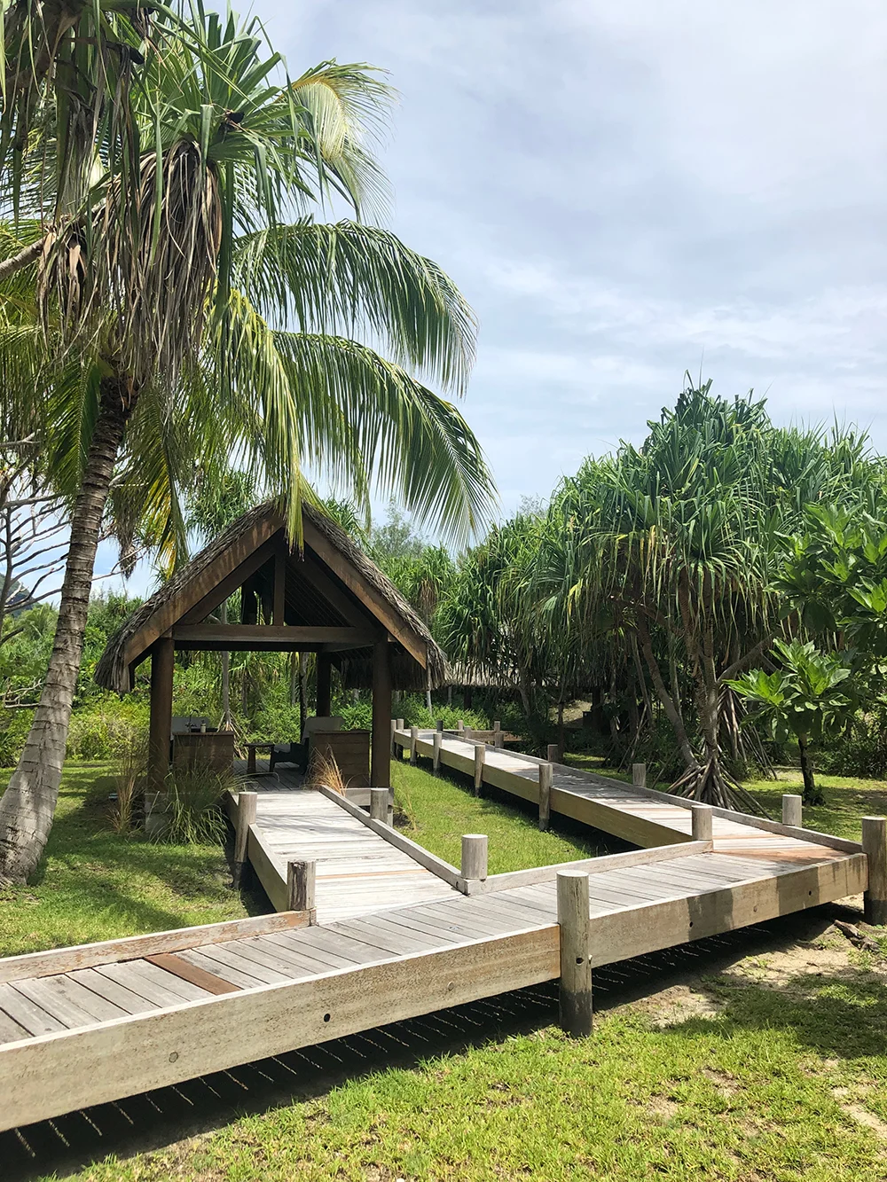 The spa has an outdoor pavilion where guests can order lunch.