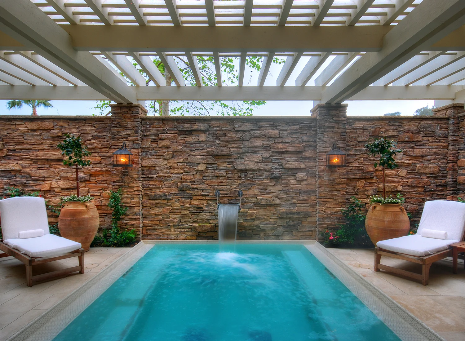 The spa pool in the wet room lounge.