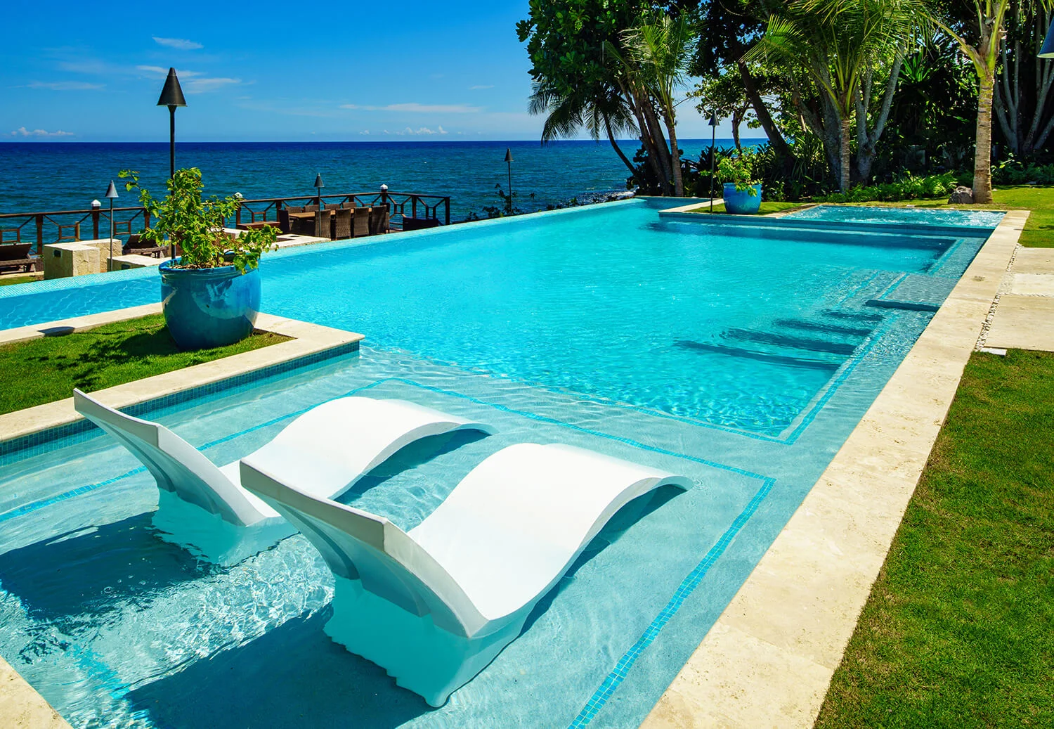 Aqua Bay.jpg