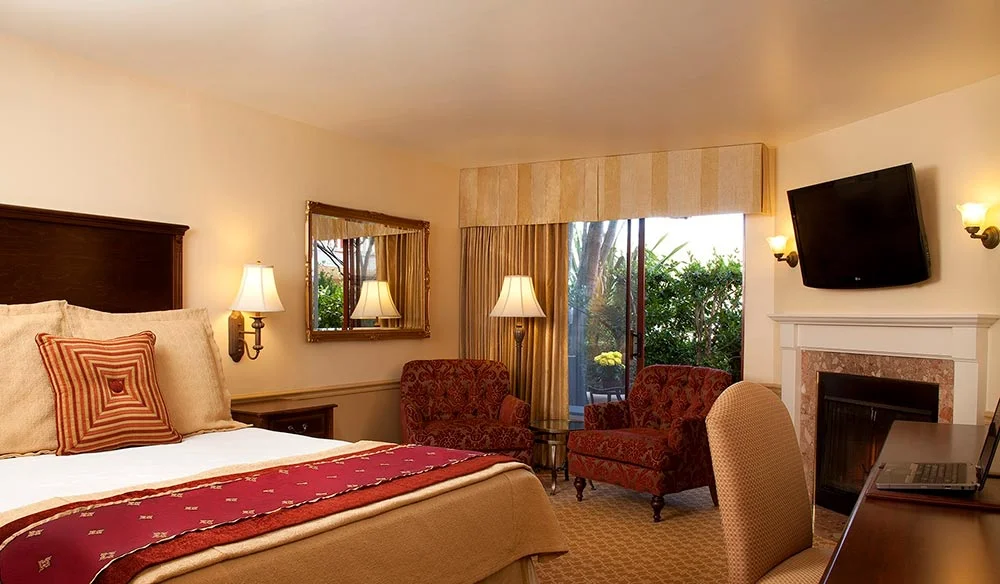 Room at Victorian Inn.