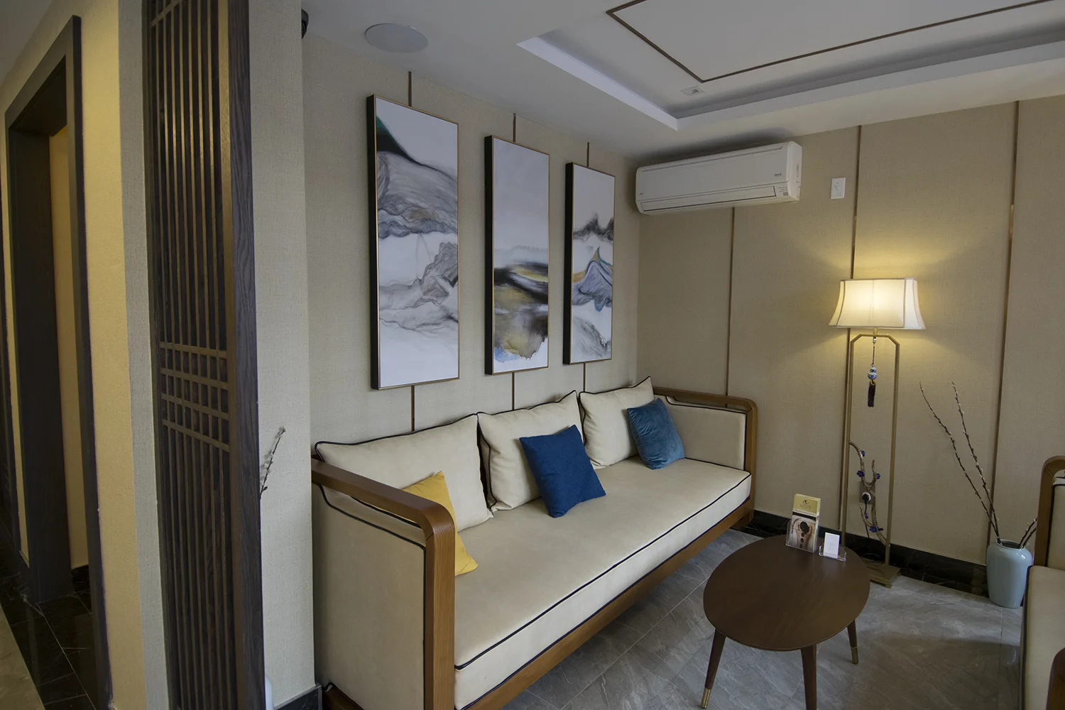 The waiting area.