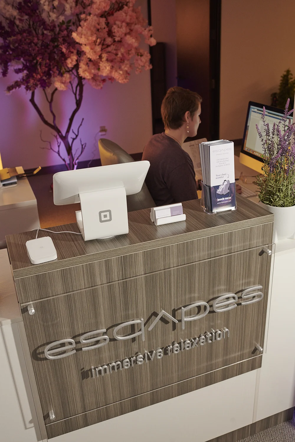 The check-in desk at Esqapes Immersive Relaxation in Los Angeles, CA.