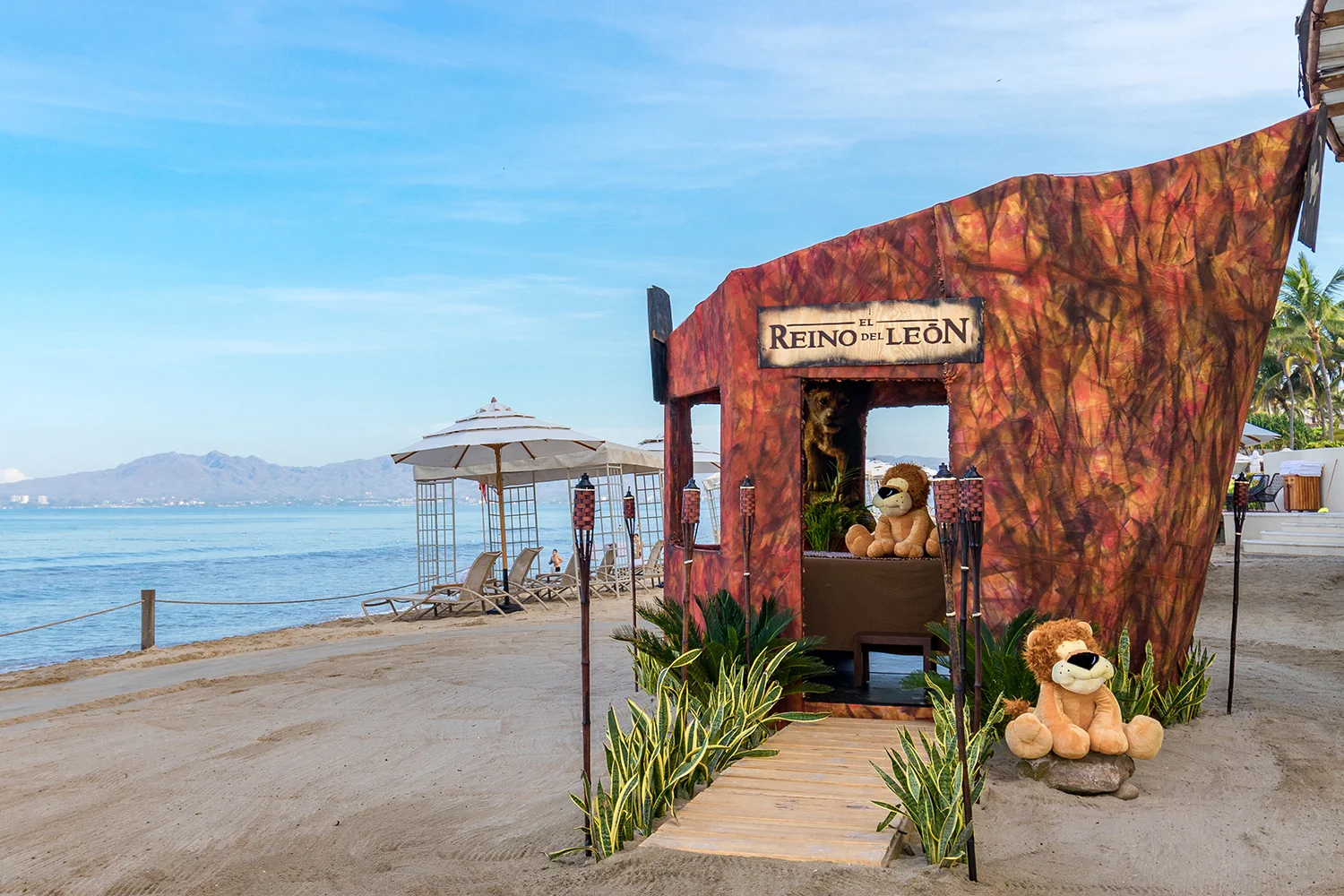 Grand Velas Riviera Nayarit is offering kids ages 4-12 a Hakuna Matata Massage in an oceanfront Lion King-themed spa cabana.