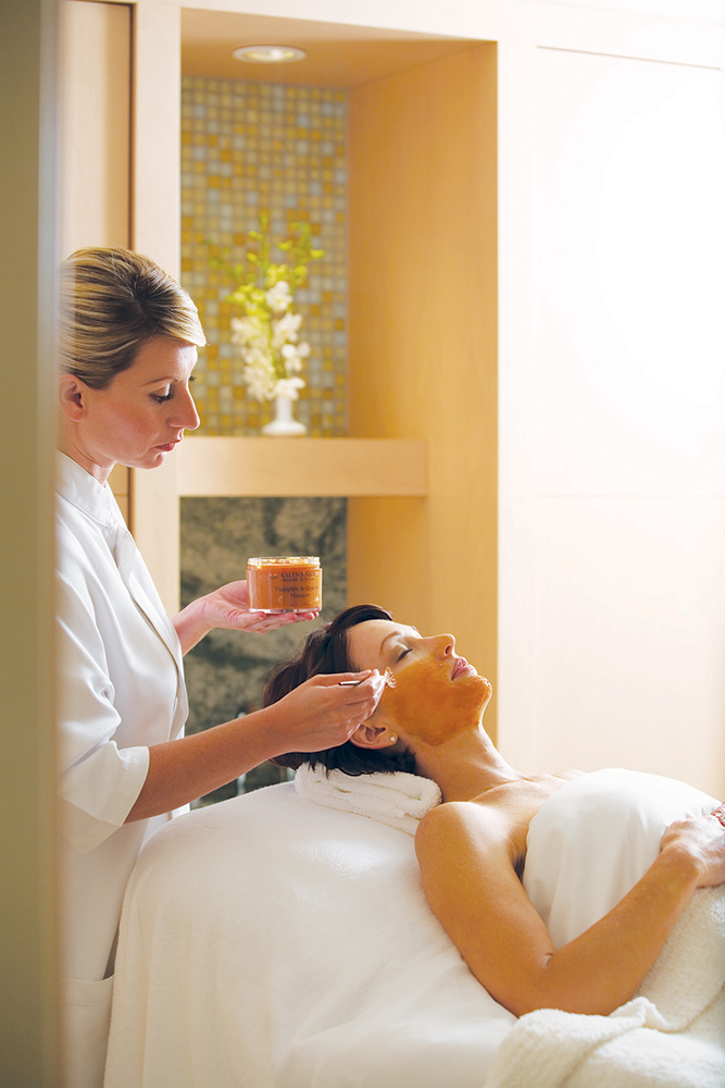 Spa-at-Fasion-Island-Hotel_Facial.jpg