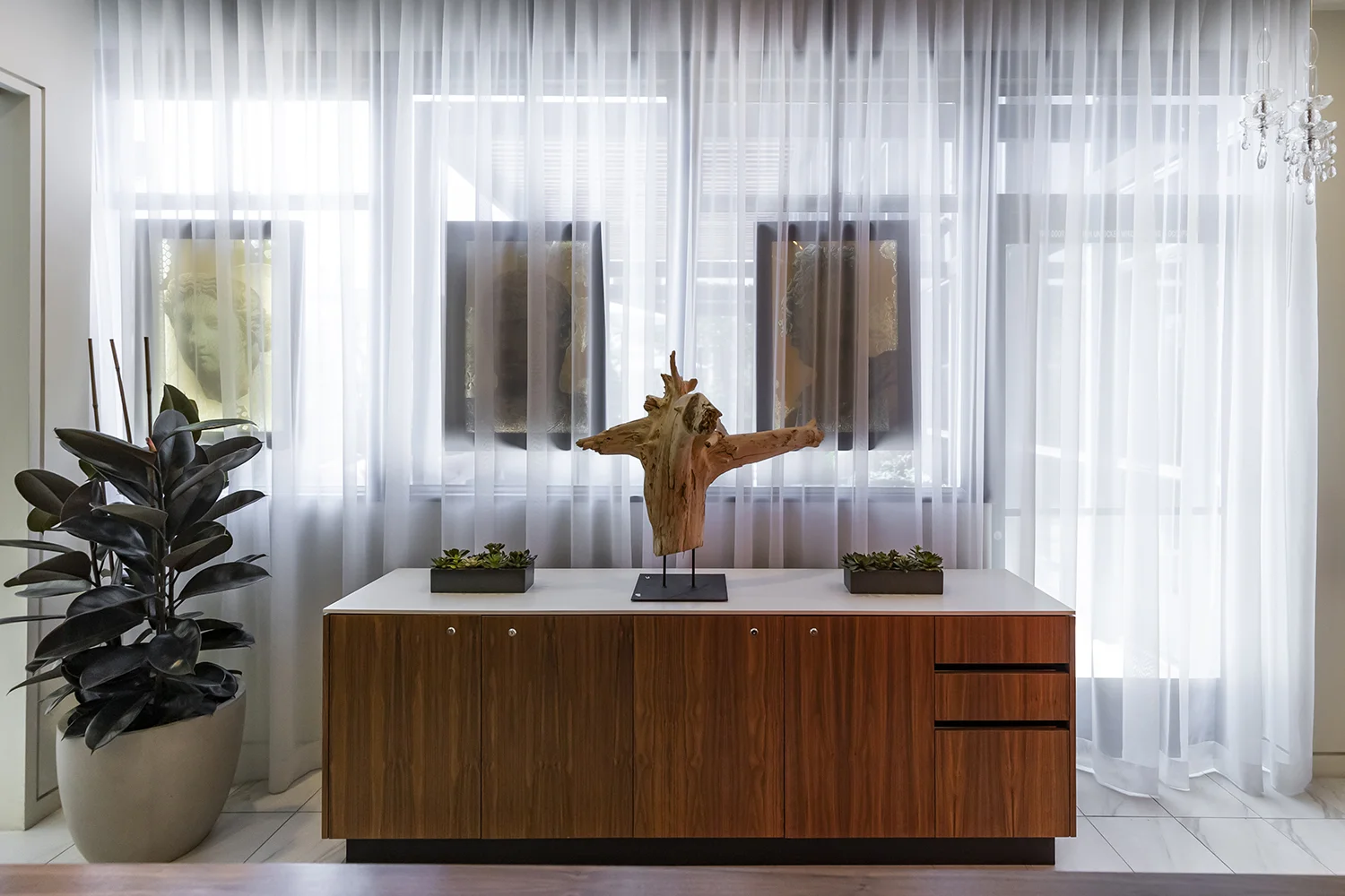 AuraSpa was named as a way to describe the special medical spa, where visitors can achieve calm and healing, resulting in a more positive aura—which is the distinctive although often intangible quality that surrounds a person.