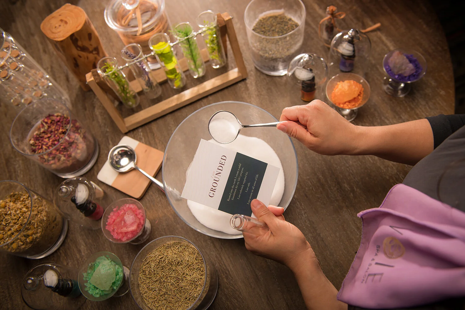 Voie invites guests to indulge in premium services that infuse natural notes of France’s countryside into a decadent mind and body wellness experience that mixes therapies, senses, and tastes.