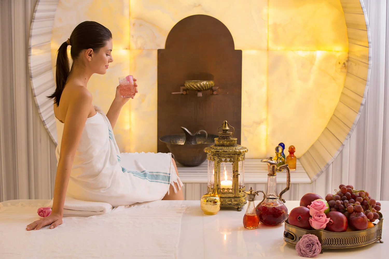 The spa serves fresh and dried fruit, nuts, a wide selection tea and coffee, and detox waters.