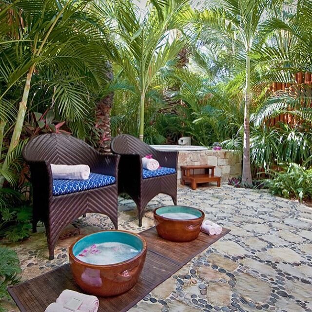 On this peaceful and lazy Sunday afternoon, we&rsquo;re daydreaming about getting a foot bath and outdoor massage at The Spa at Las Ventanas at @lasventanasalparaiso in Los Cabos, Mexico. The resort spa&rsquo;s innovative Four Elements menu is inspir