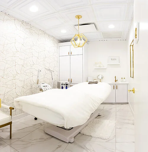 ÉLAN Aesthetics Opens in Tampa's Hyde Park Village