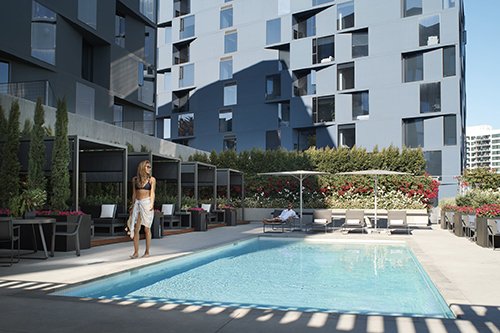 AKA West Hollywood Offers Ultimate Glitz &amp; Glam Experience 