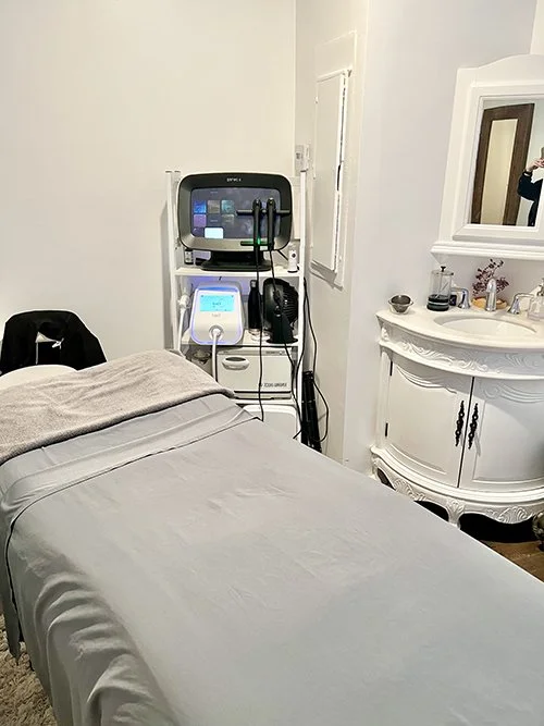 Facial Treatment Review: We Tried the Geneo Glo2Facial at Timeless Aesthetics