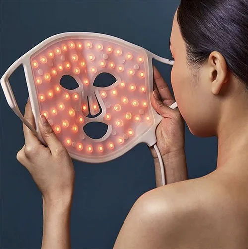 5 Benefits of LED Light Therapy for Clear and Youthful Skin