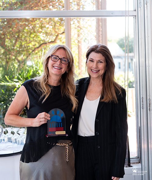FarmHouse Fresh Receives 2024 Humane Hero Award from Texas Humane Legislation Network