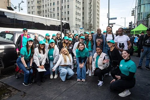 We Helped Thrive Causemetics Bring Beauty to the Streets for Giving Tuesday on Skid Row in Los Angeles