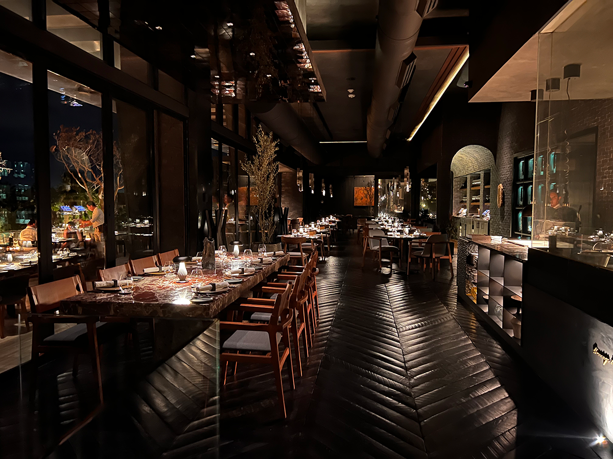 Humo interior, modern and elegant.