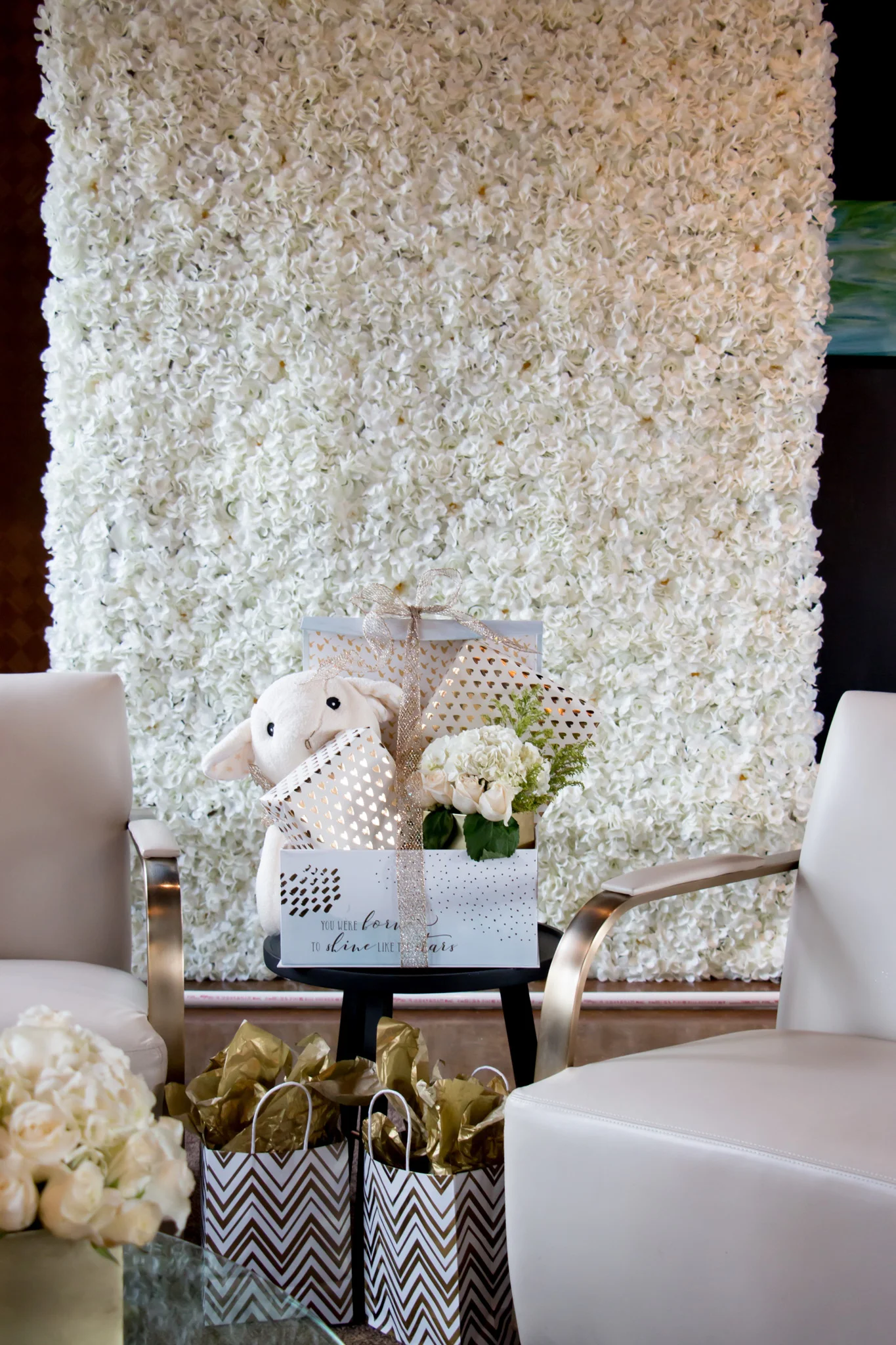 flowerwall_babyshower.jpg