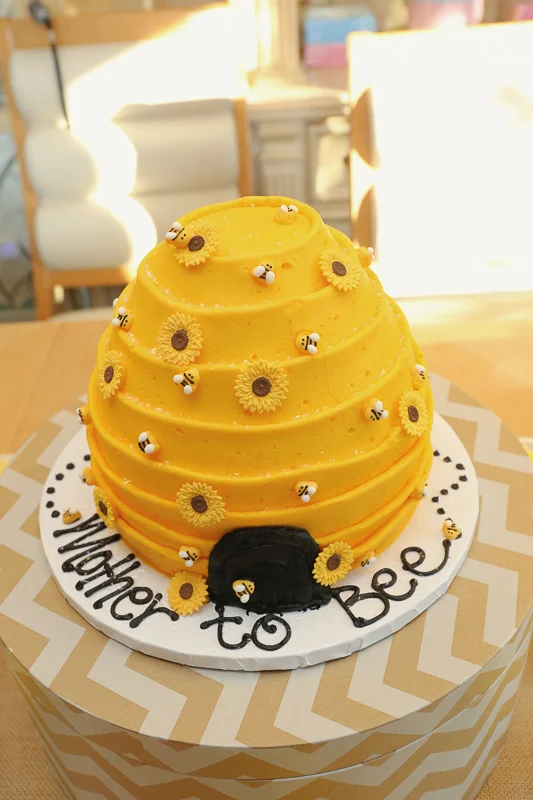 GenderReveal_BumbleBee_MomtoBee-3.jpg