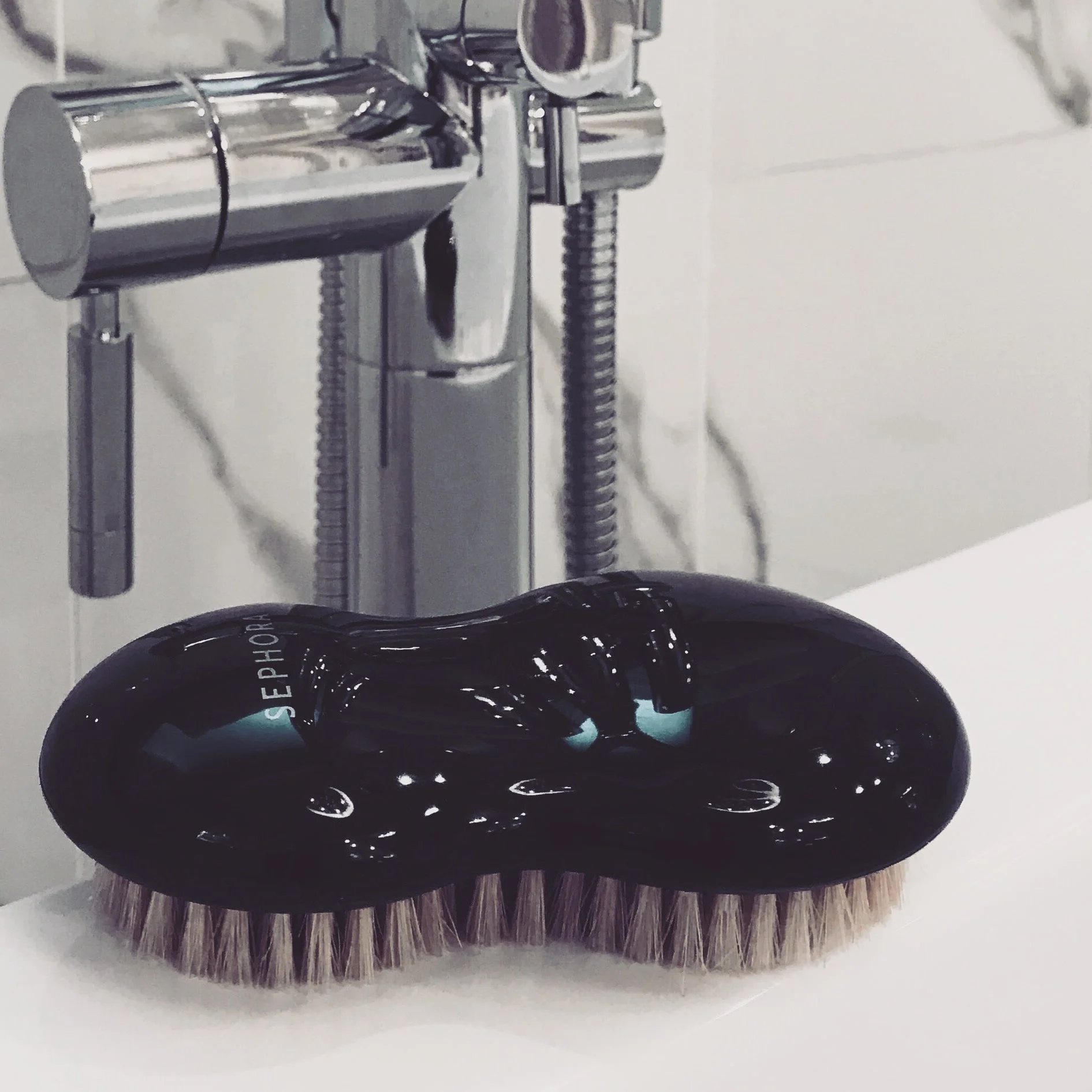 Dry Brushing: What Is It and How Do You Do It