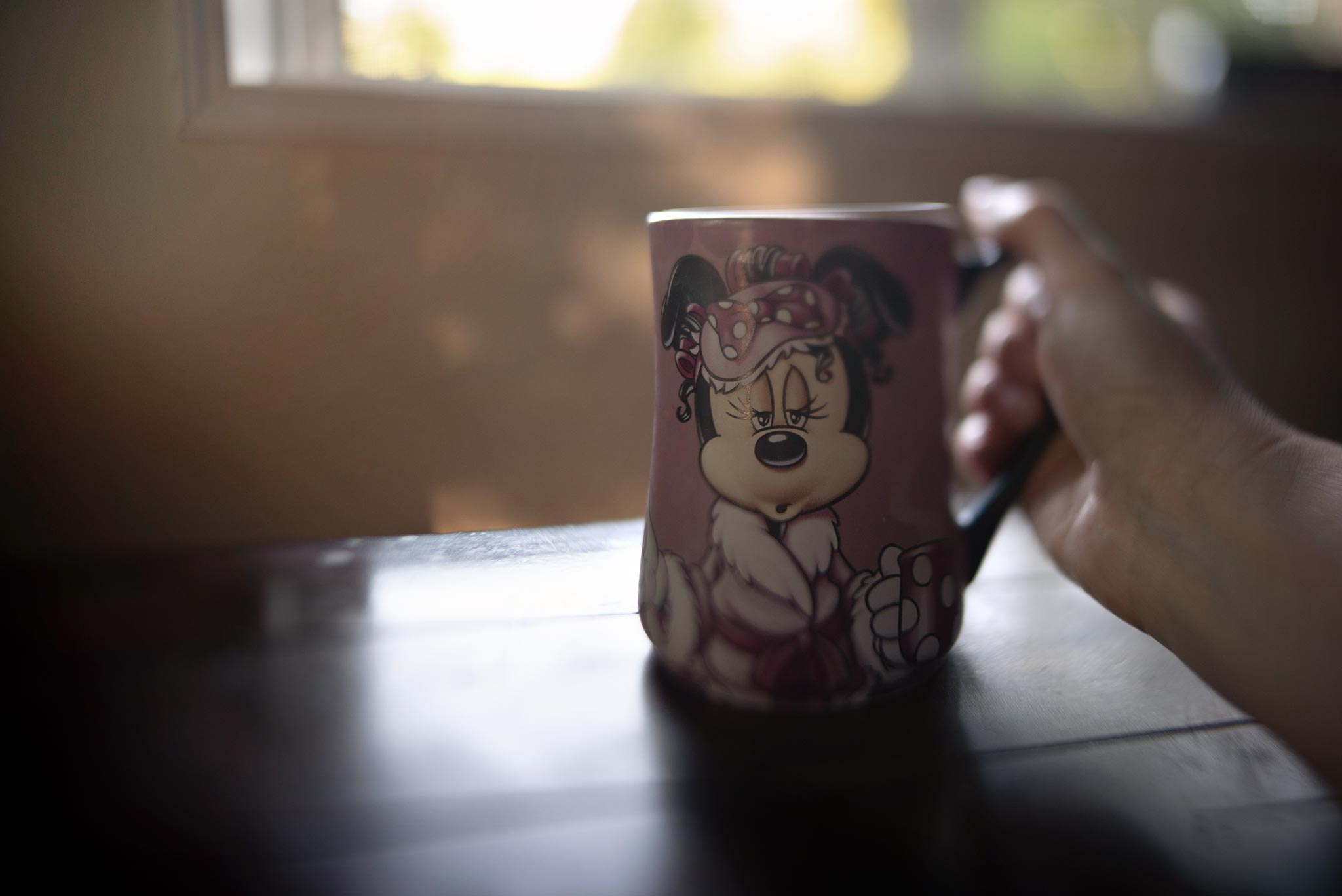8:21 am… Morning Coffee 24mm freelensed, ISO 400, 1/100s
