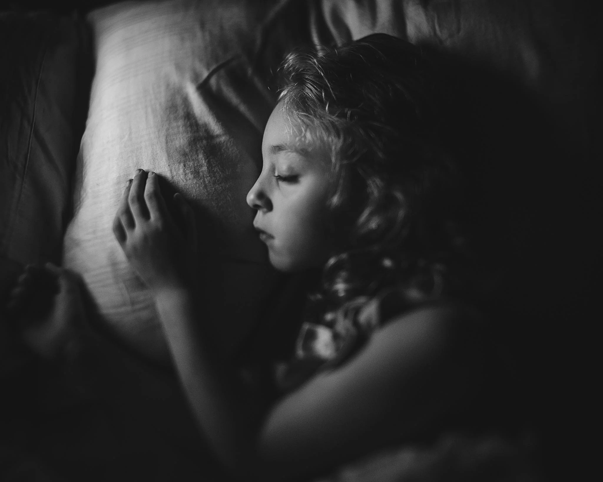 9:24pm… Sweetly dreaming 24mm freelensed, ISO 2500, 1/320s