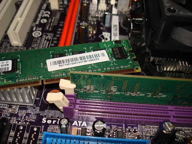 Note how the notch lines up with the slot in the memory board. Photo courtesy of pixabay.com.