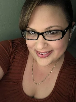 EvelynGutierrez-300x400.jpg