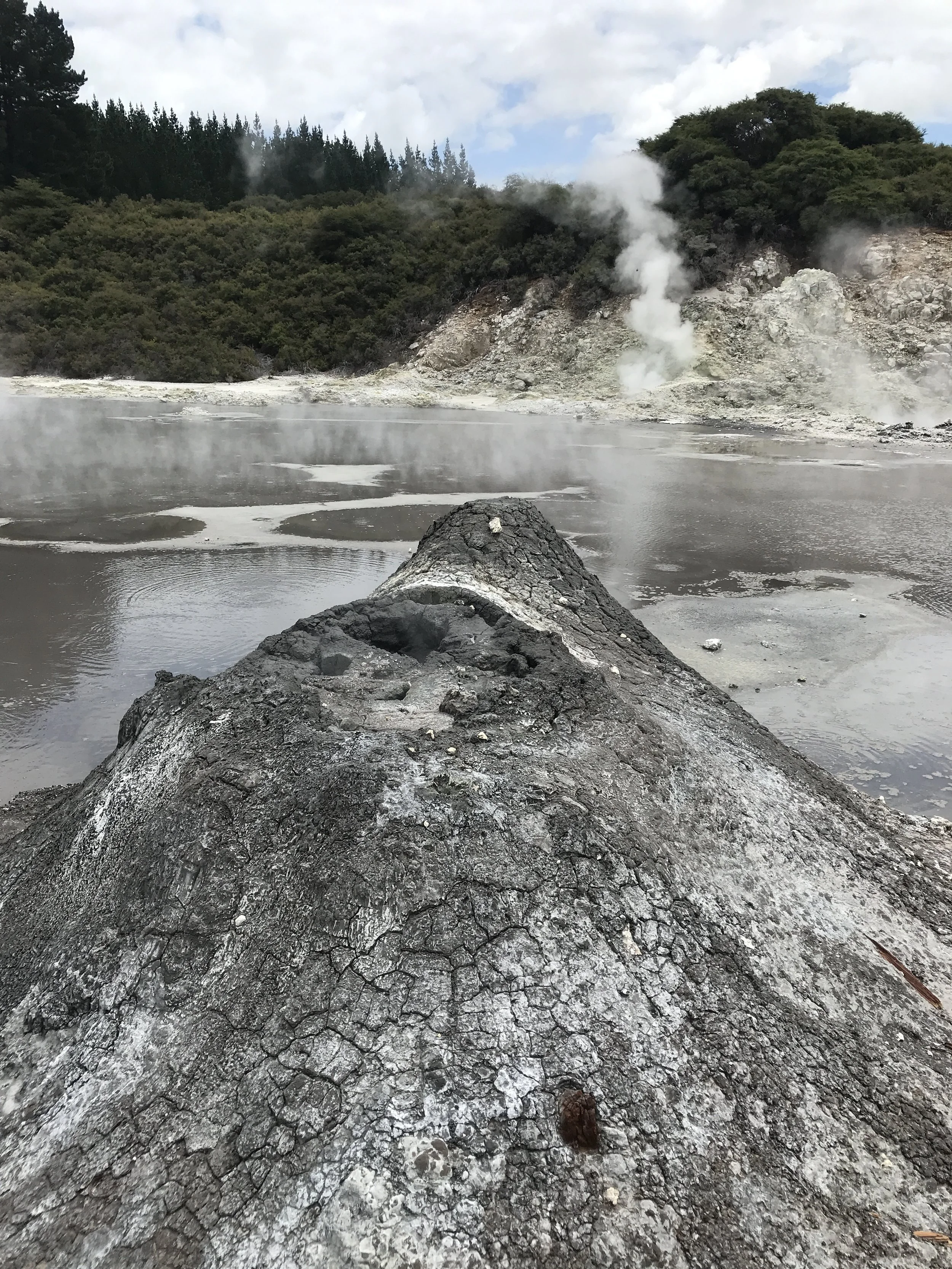 Climbing and sulphur spas in the Yellowstone of the North Island