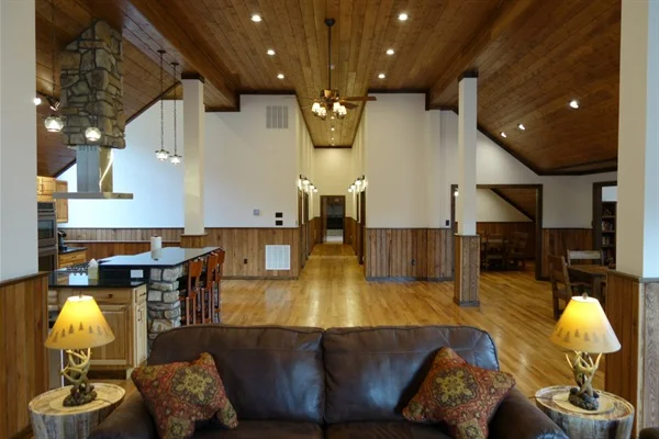 WESTCOTT HOUSE - SHENANDOAH VALLEY