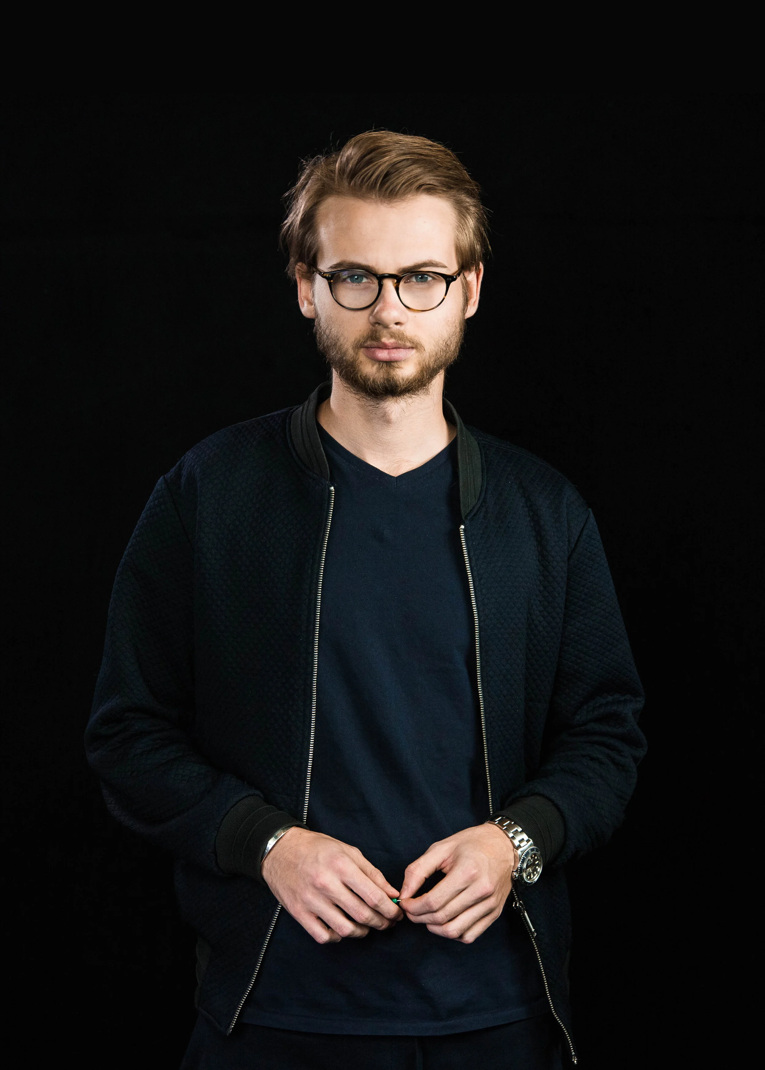 LEO BEISERT ART DIRECTOR +49 40 27 14 090 - 24 BEISERT@27KM.DE