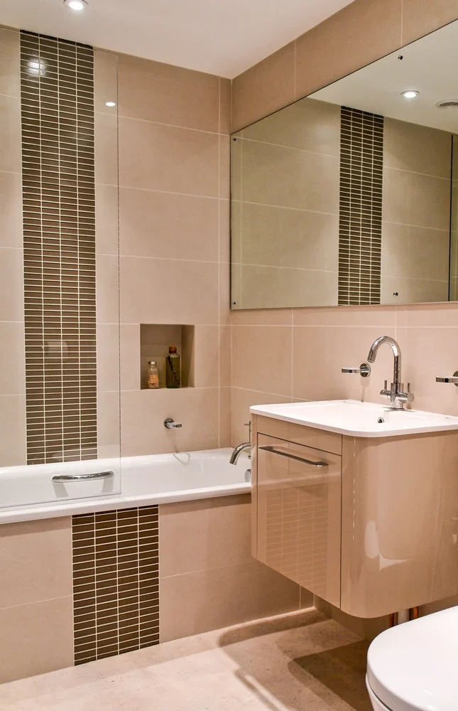Gold bathroom 06 lo-res.jpg