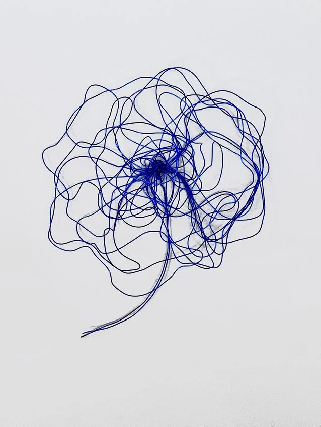 ca 42 x 52 cm vägghängd trådkonst