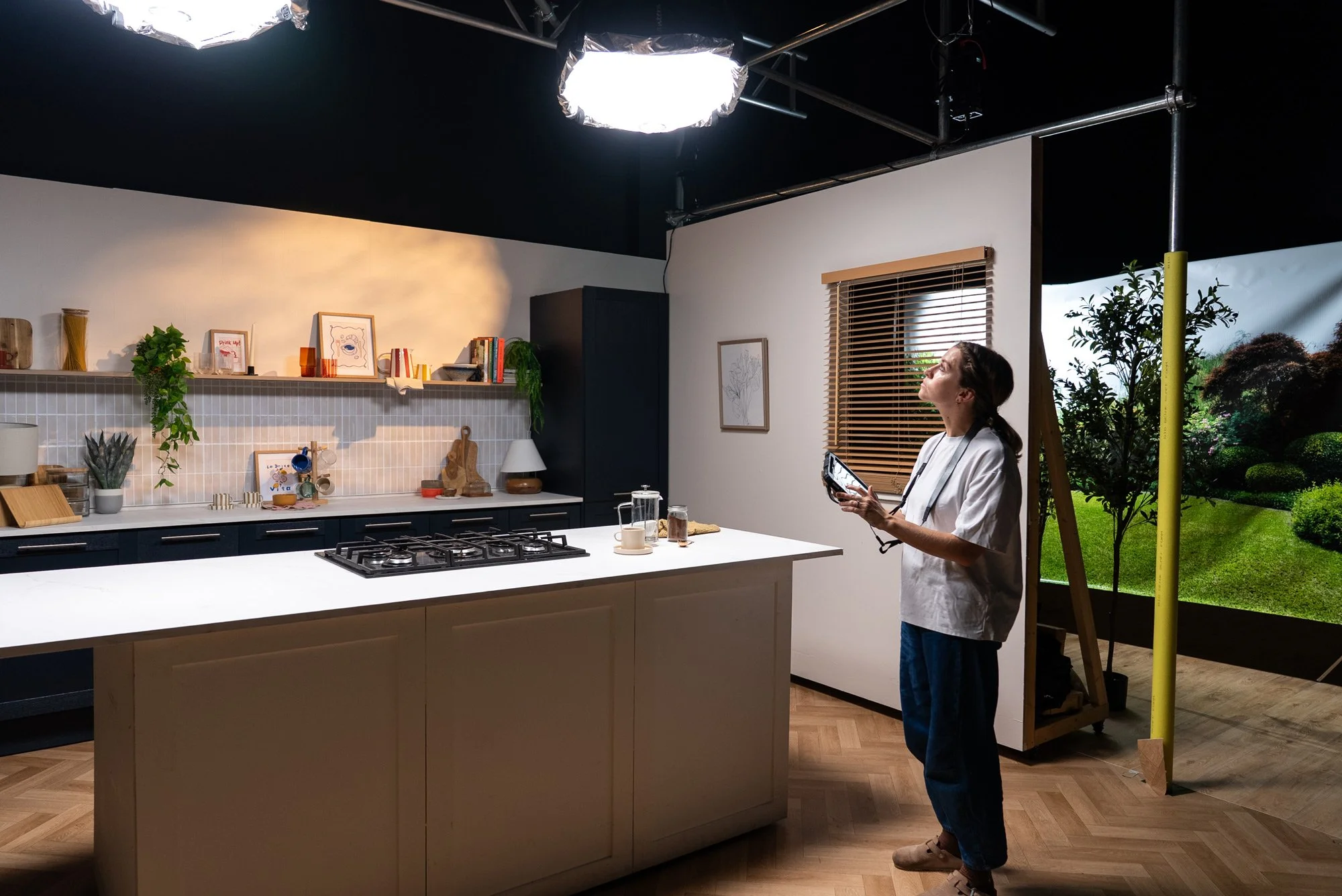 Pre-lit-kitchen-5.jpg
