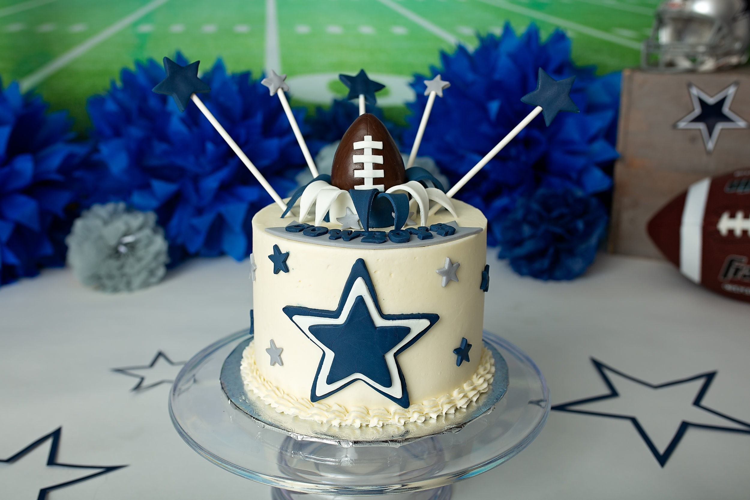 NivinCasey'sOneyearCakeSmashSession_DallasCowboys13.jpg