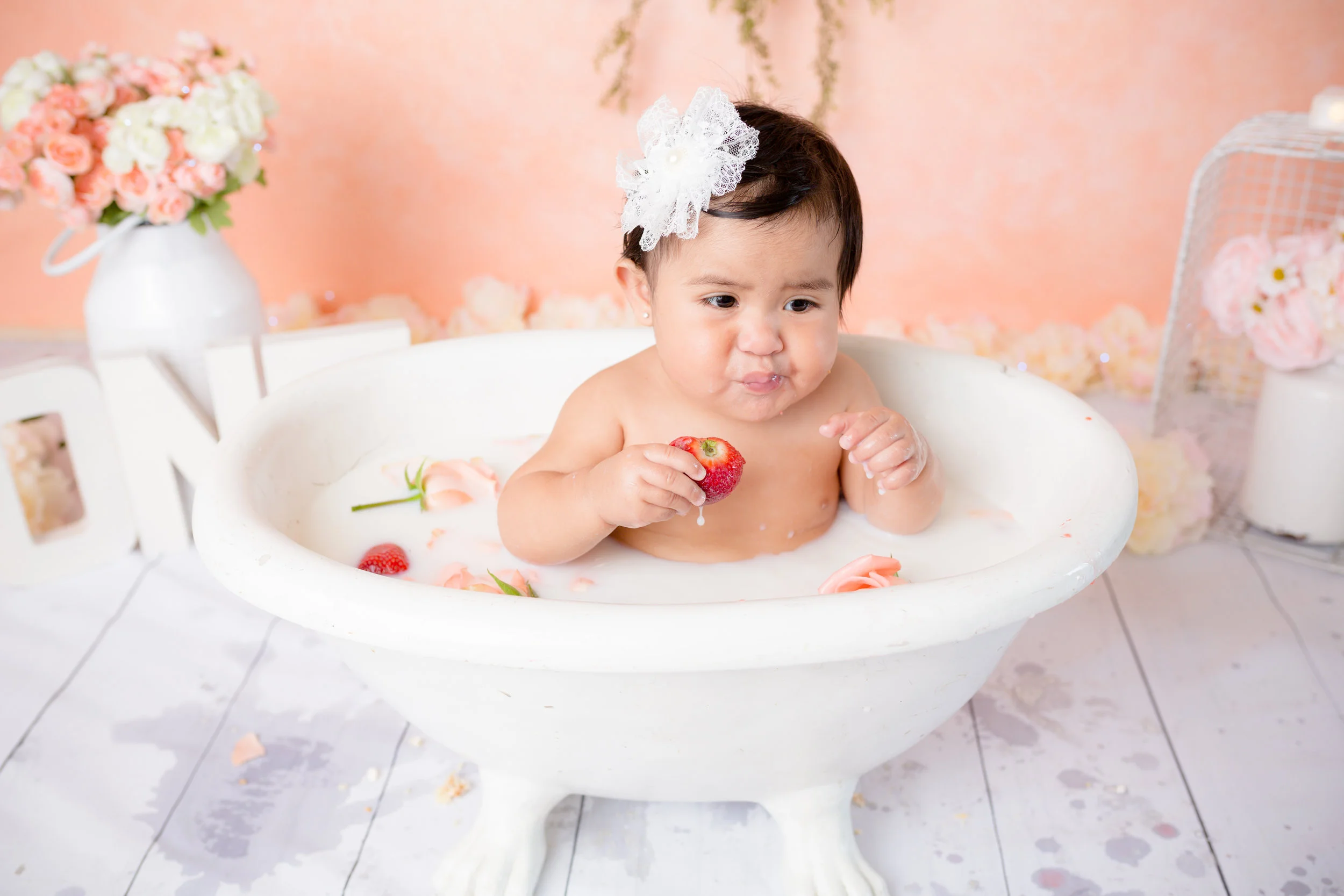 Gianna's1yrcakesmash111.jpg