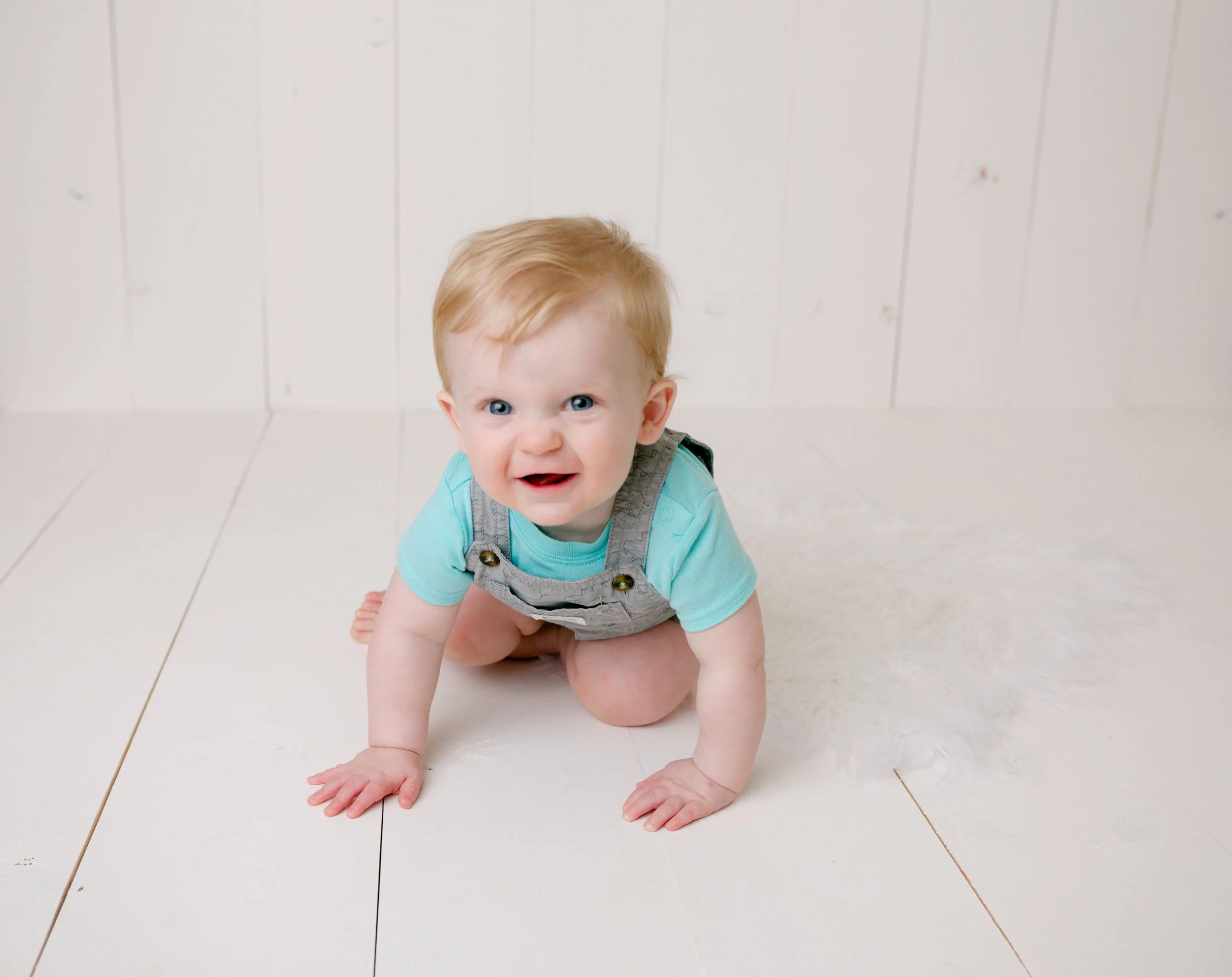 Jackson Carey's 9 month sitter session5.jpg