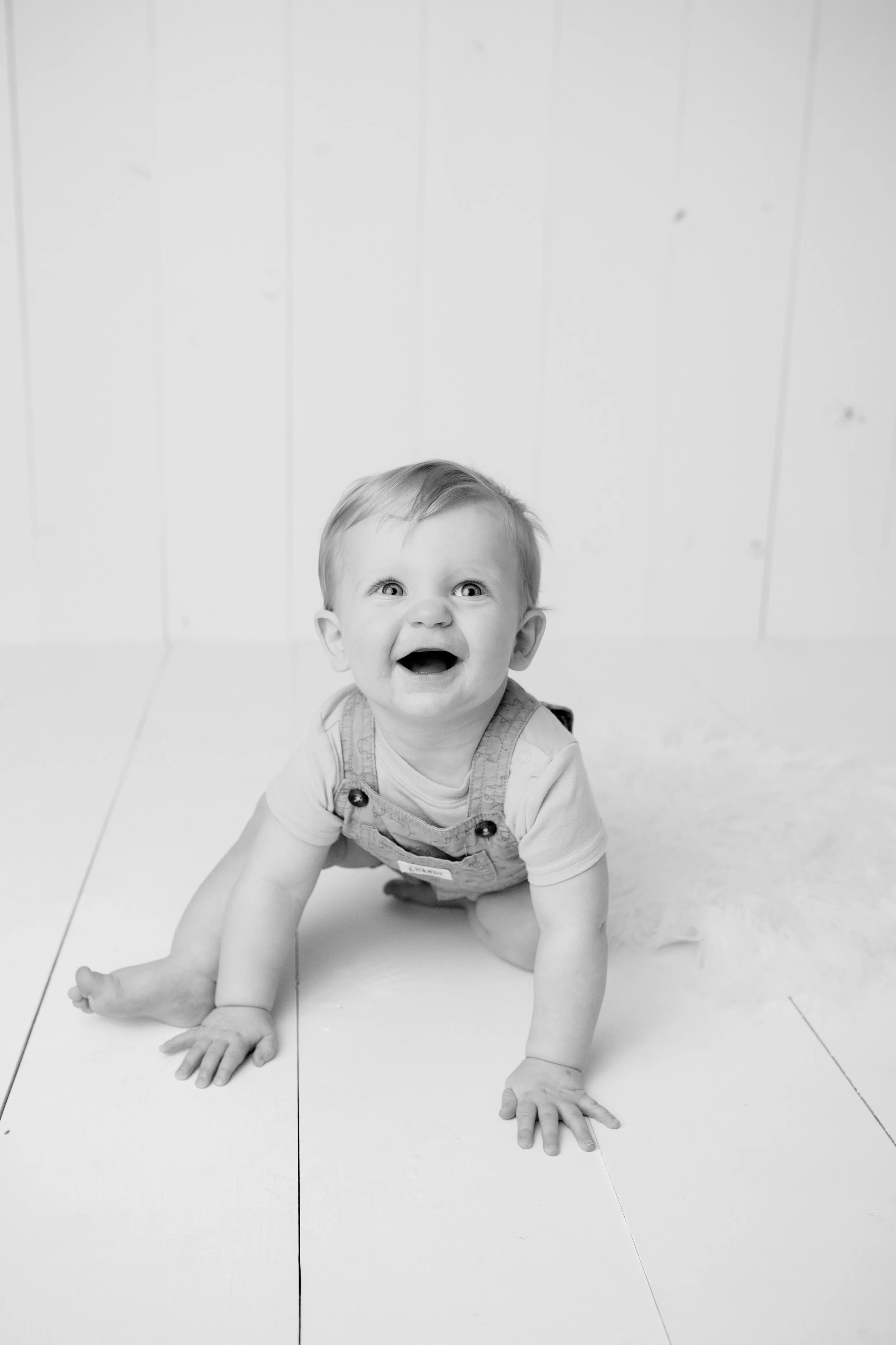 Jackson Carey's 9 month sitter session14.jpg