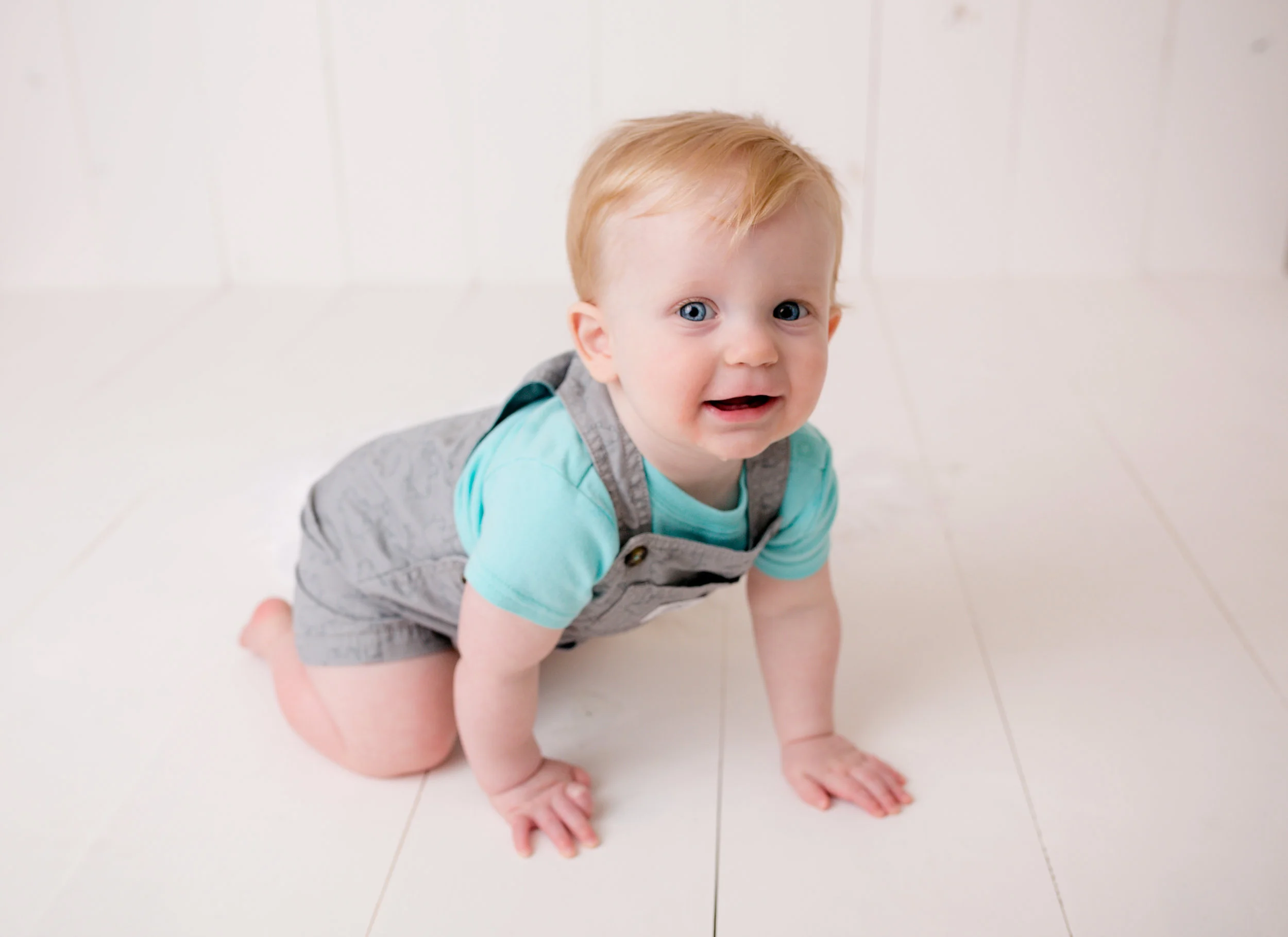 Jackson Carey's 9 month sitter session23.jpg