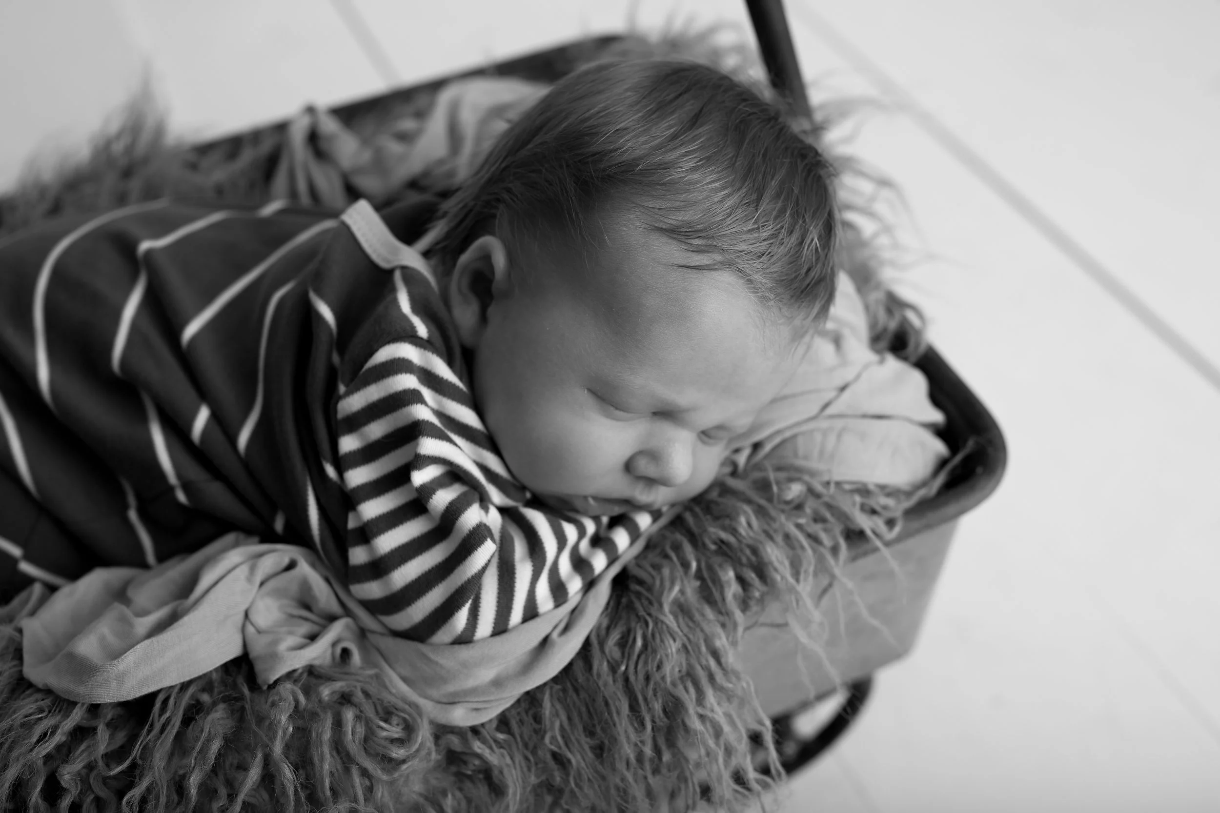 18_10_22 Allison Hand_Collin Brady Newborn Session70.jpg