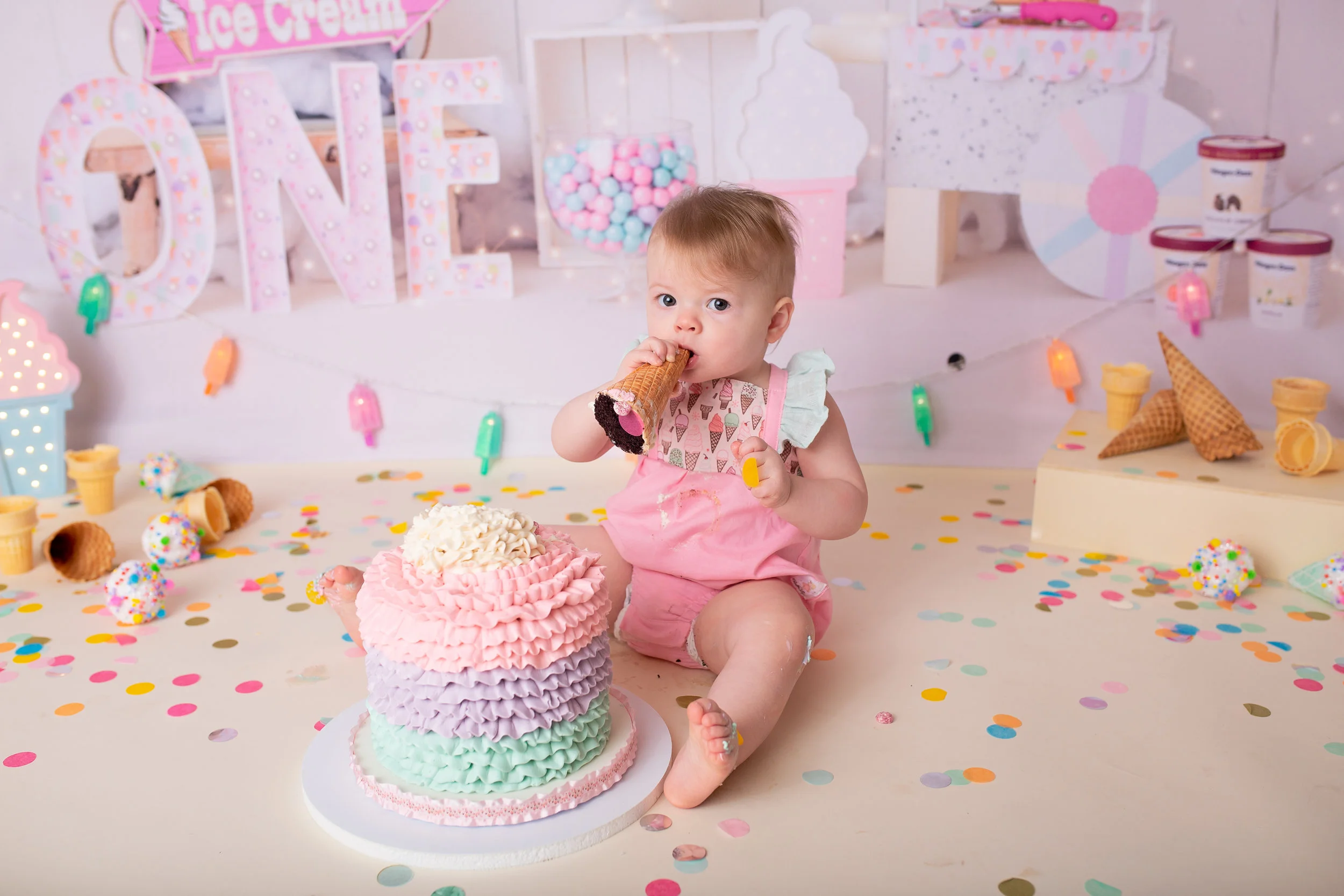 18_10_28 Leighten Foster Cake Smash Session101.jpg