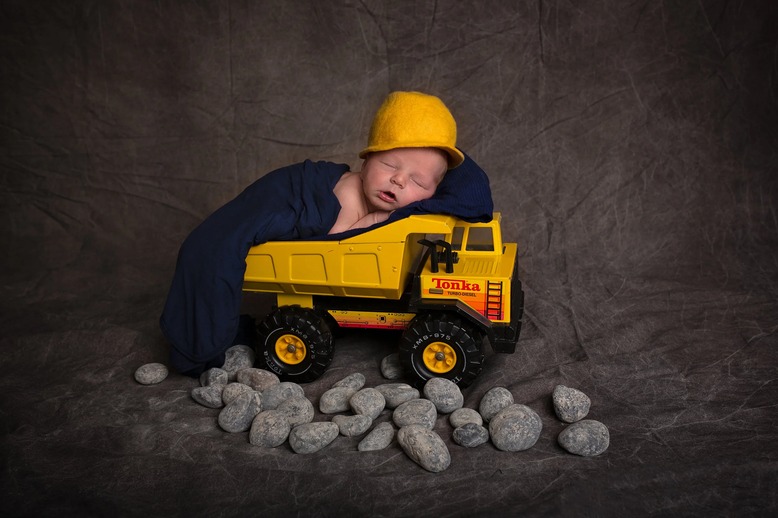 18_11_04 Melody Foster Newborn Session - Pryson25.jpg