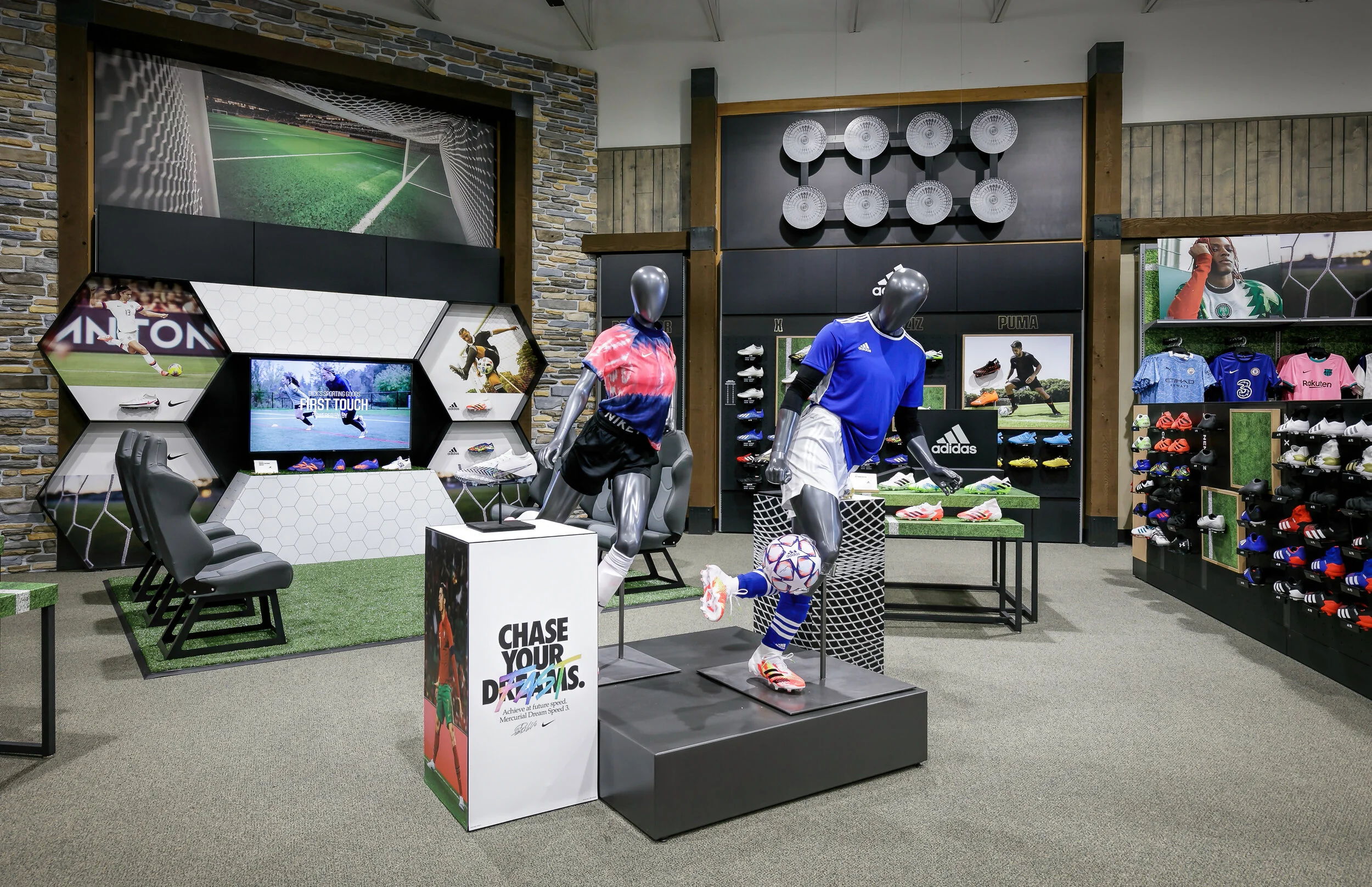 SoccerExpDicks-2328.jpg