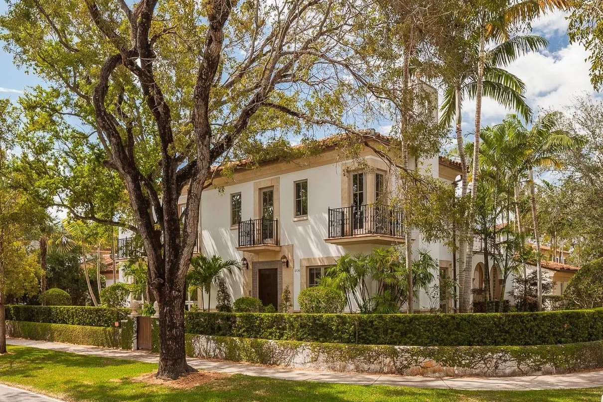 2720 cardena street | sold for $1,915,000 | represented the buyer