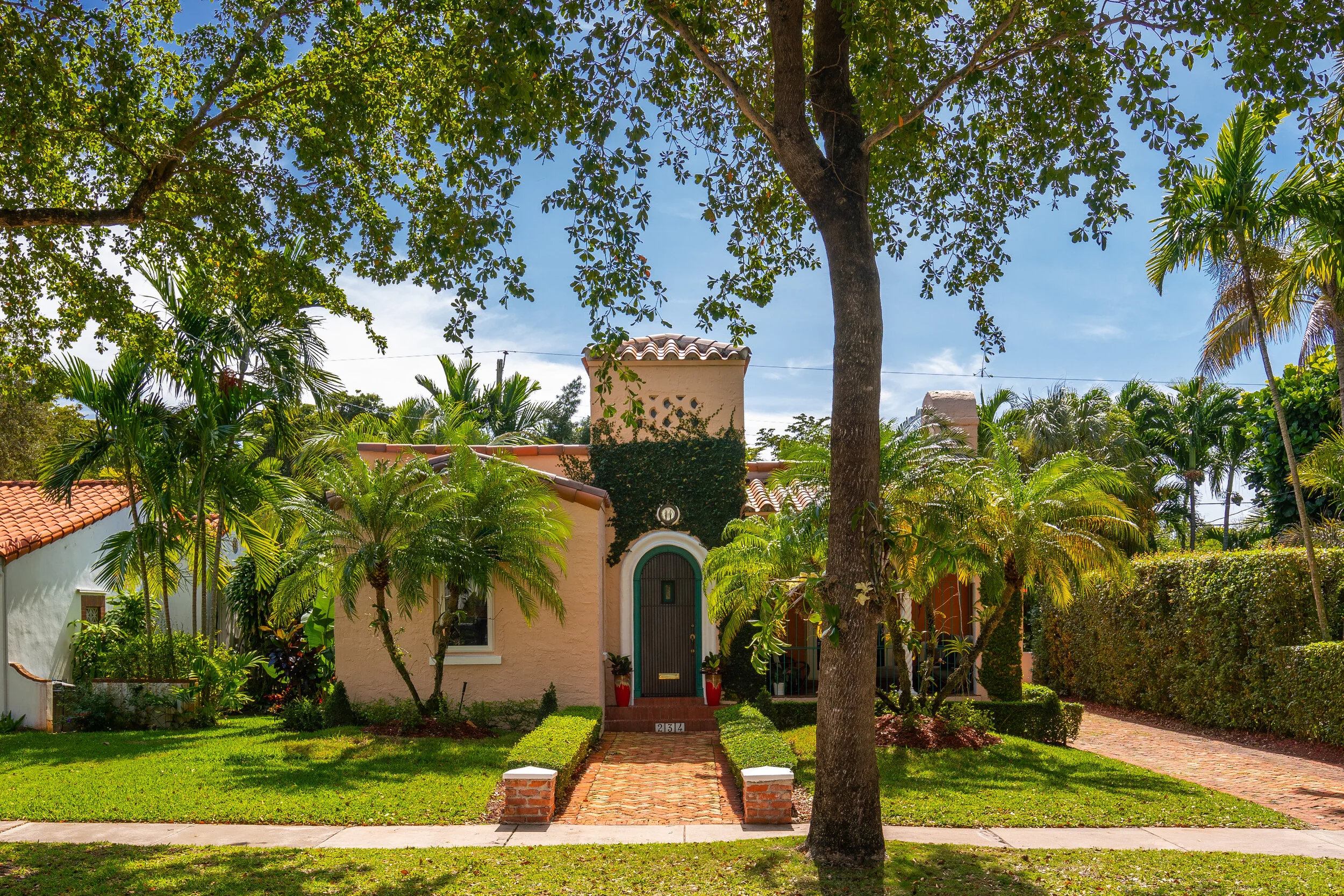 AlexTphoto.com - 234 Camilo Ave-01-HighRes.jpg