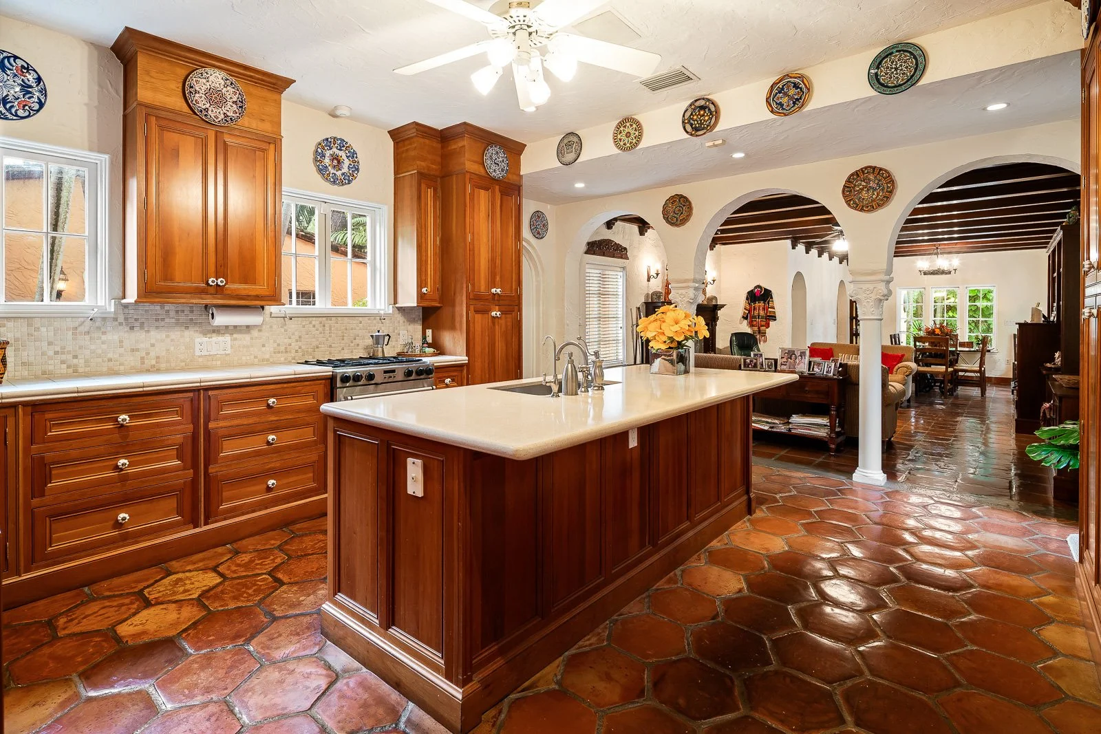 AlexTphoto.com - 925 Castile Plaza-22-Web.jpg