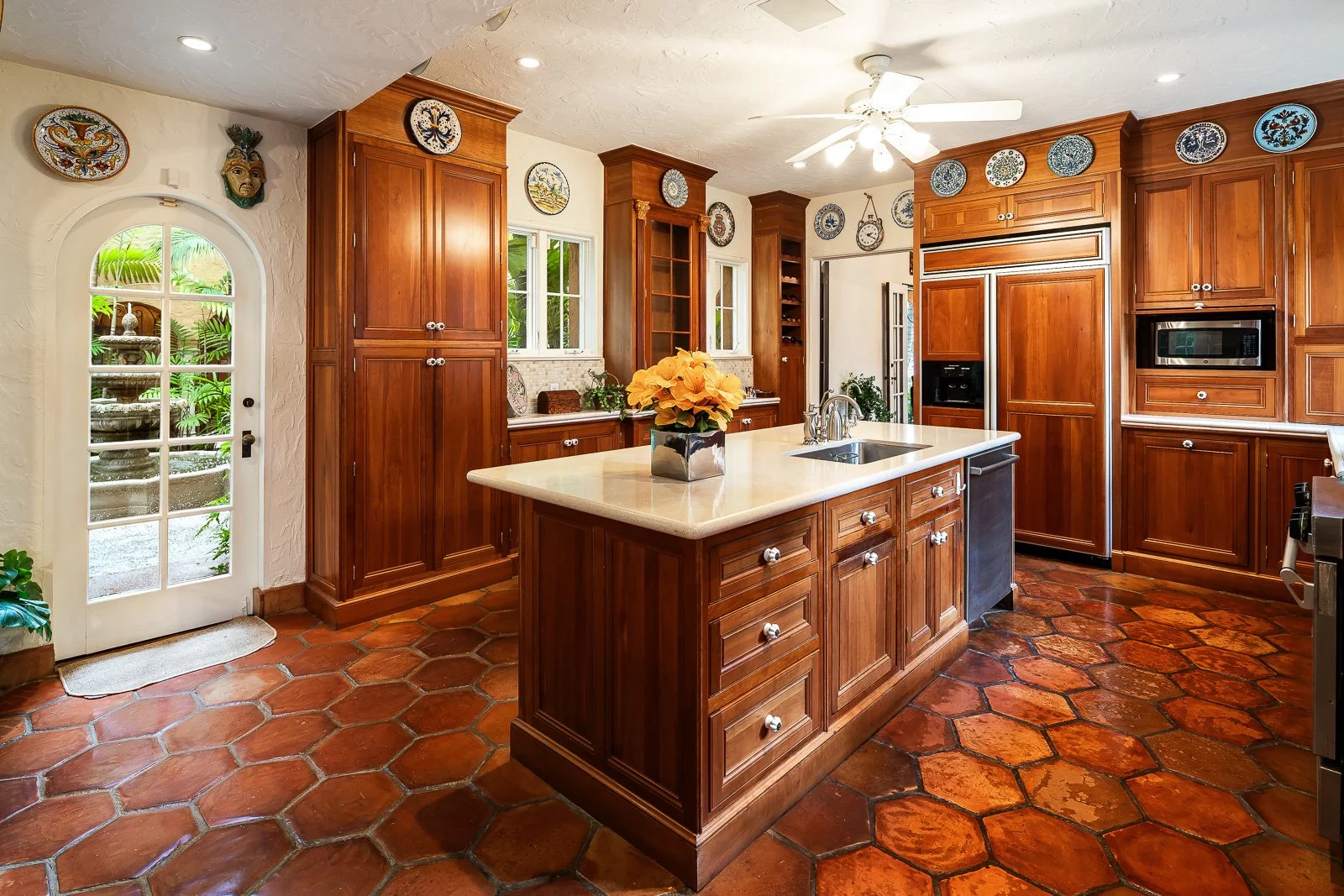 AlexTphoto.com - 925 Castile Plaza-24-Web.jpg