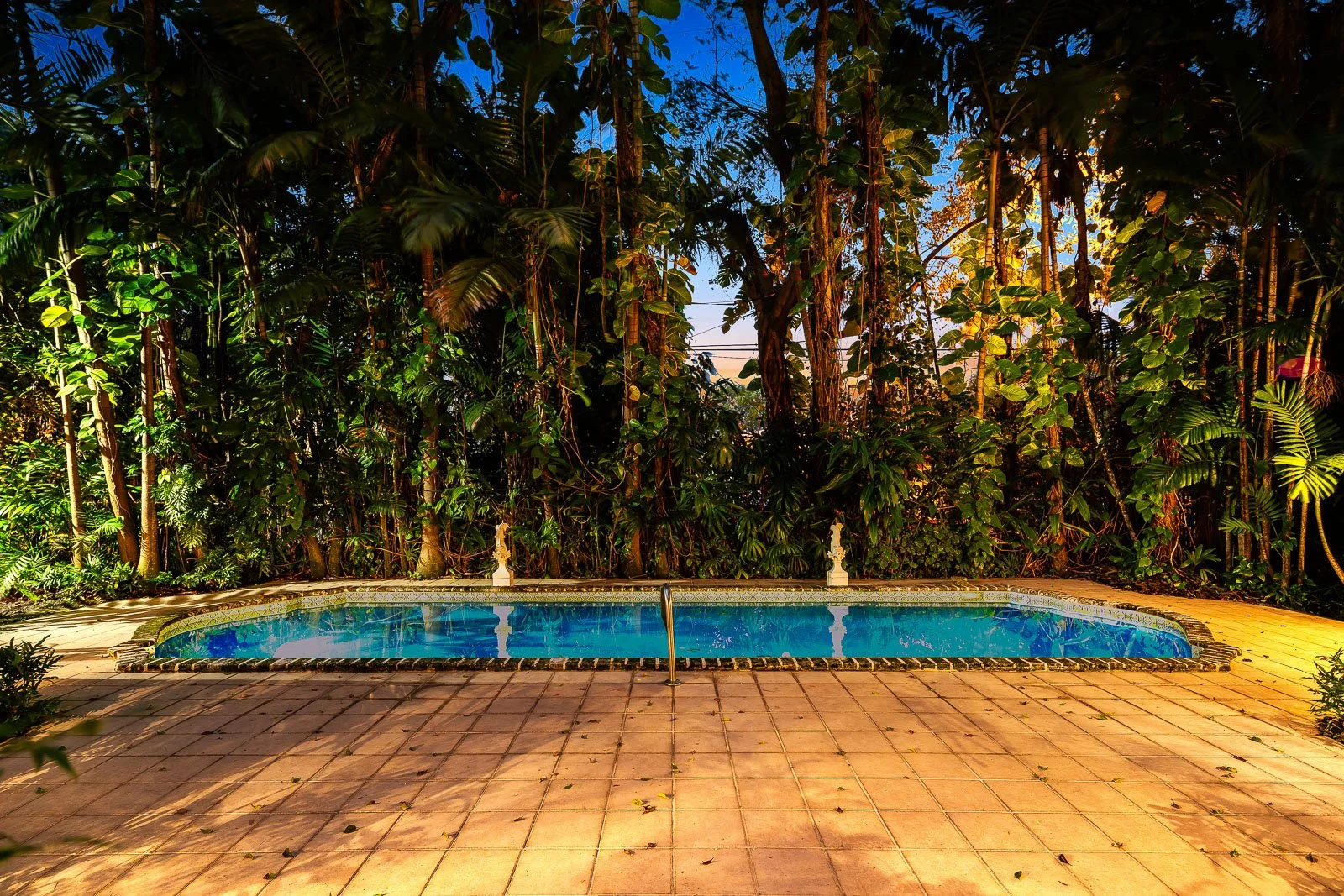 AlexTphoto.com - 925 Castile Plaza-Twilights-10-Web.jpg